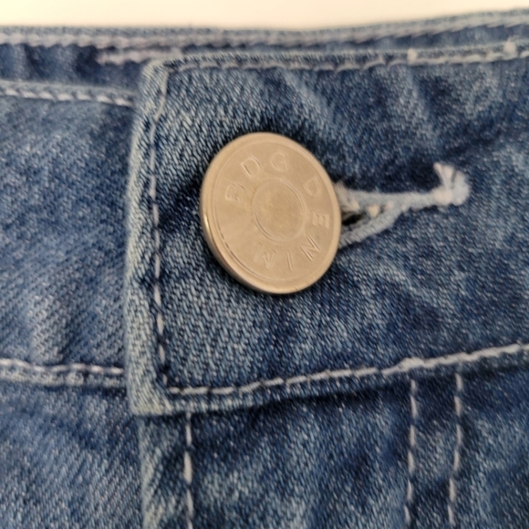 BDG High Rise Erin Embroidered Lace Boho Denim Jean Shorts - Picture 8 of 9